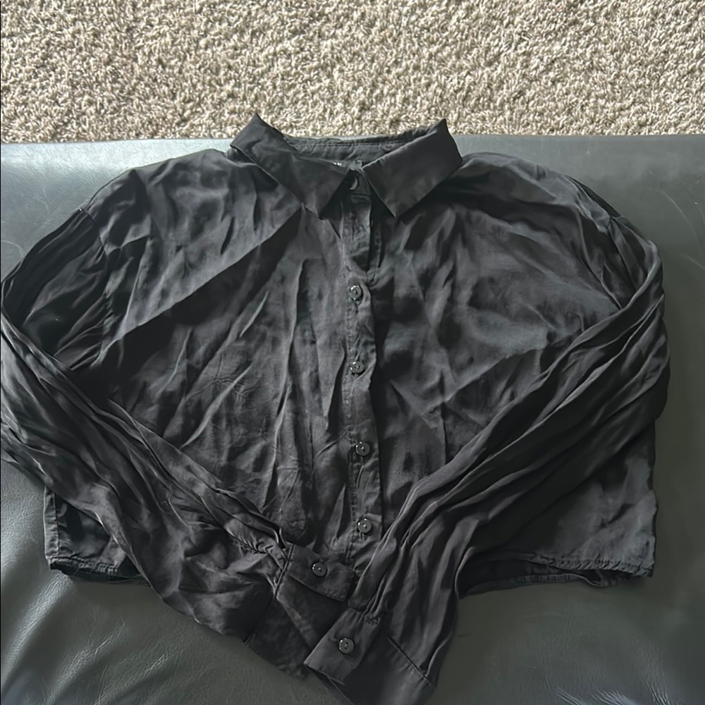 Black Relaxed Button Down Long Sleeve Crop Top